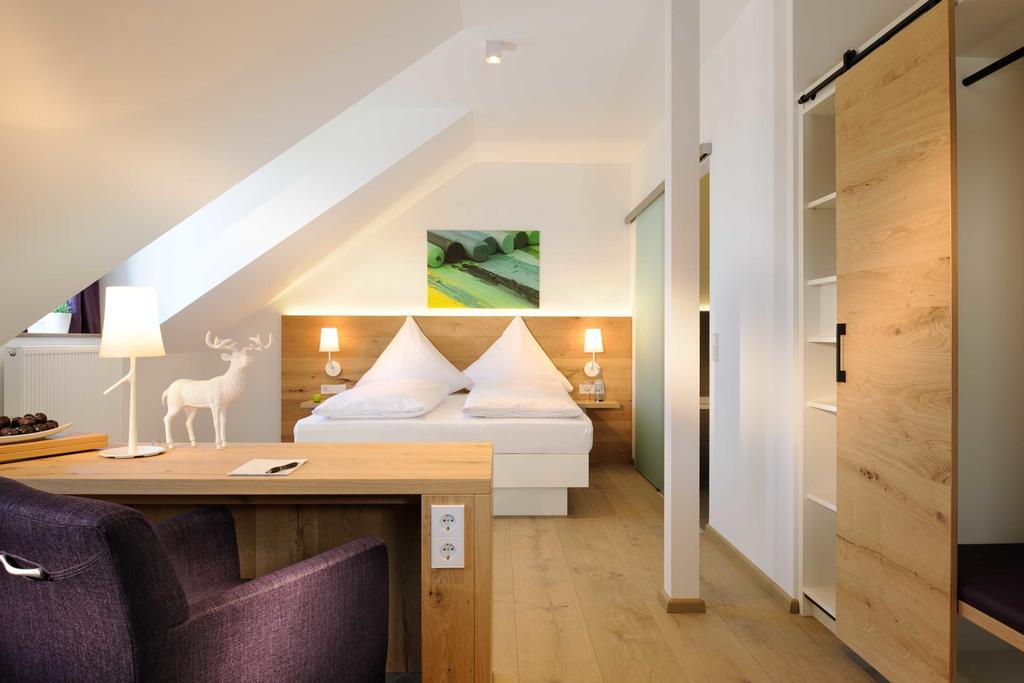 Hirsch - Das Ellwanger Landhotel Ellwangen Camera foto